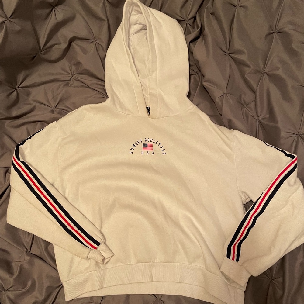 H&M cropped sweatshirt